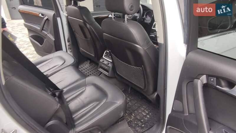 Позашляховик / Кросовер Audi Q7 2012 в Чорткові