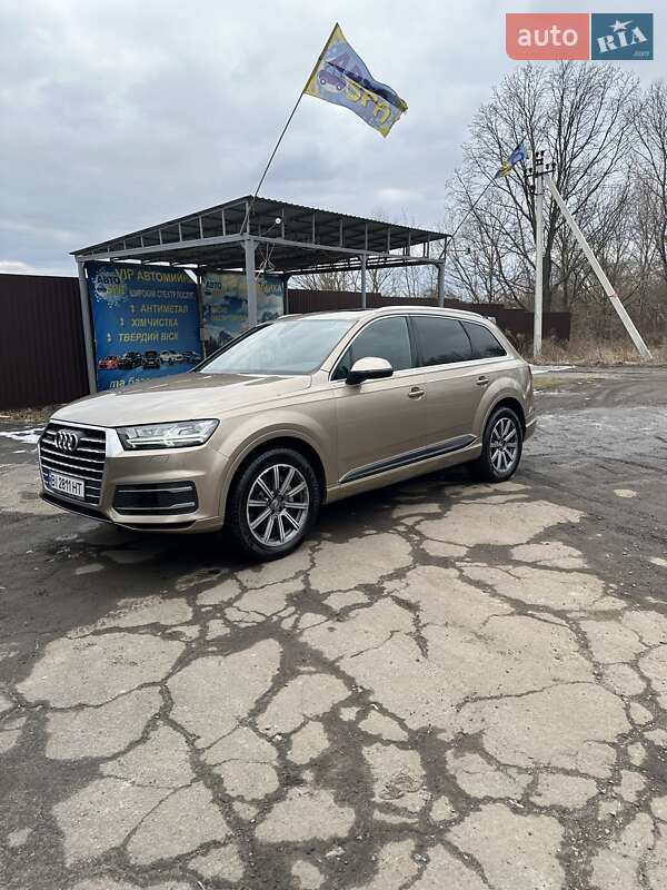 Позашляховик / Кросовер Audi Q7 2018 в Полтаві