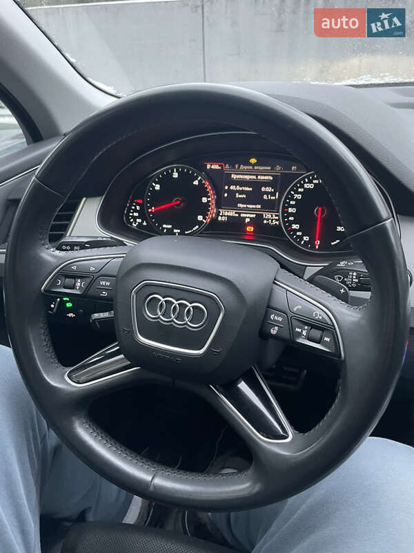 Позашляховик / Кросовер Audi Q7 2015 в Кропивницькому