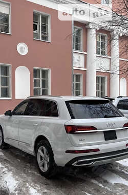 Внедорожник / Кроссовер Audi Q7 2020 в Дубно