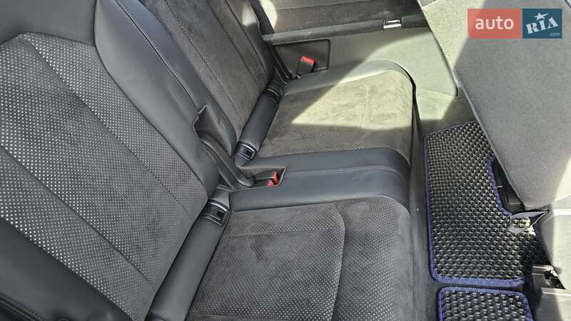 Позашляховик / Кросовер Audi Q7 2019 в Івано-Франківську