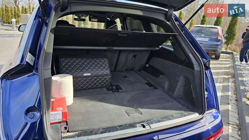 Позашляховик / Кросовер Audi Q7 2019 в Івано-Франківську