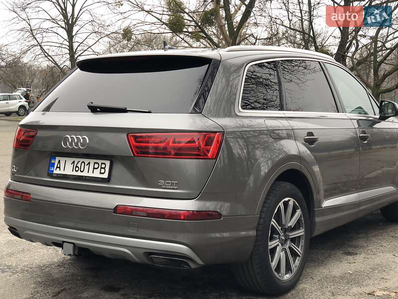Позашляховик / Кросовер Audi Q7 2016 в Києві