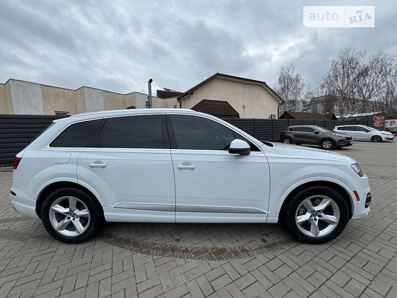 Внедорожник / Кроссовер Audi Q7 2017 в Черкассах