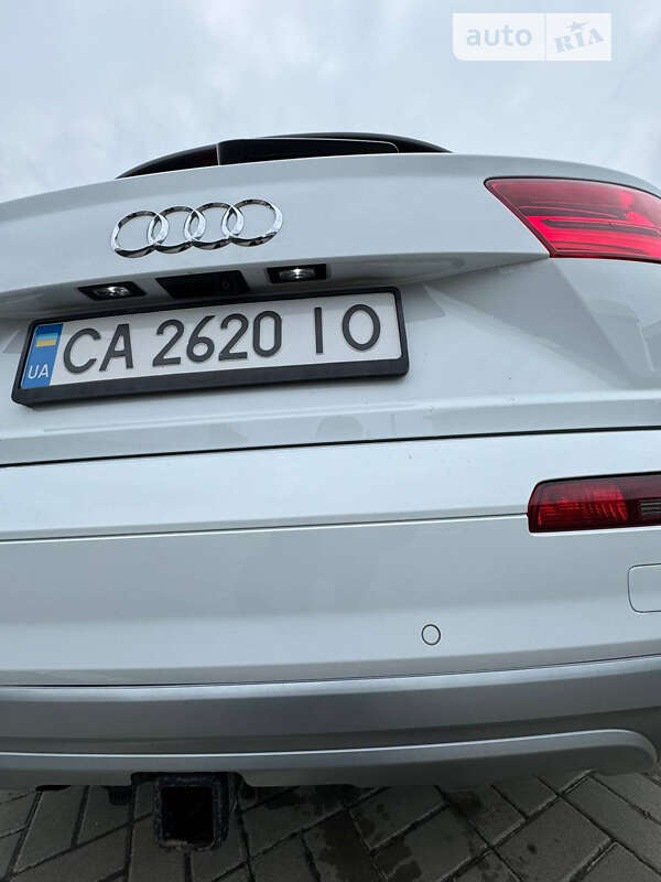 Внедорожник / Кроссовер Audi Q7 2017 в Черкассах