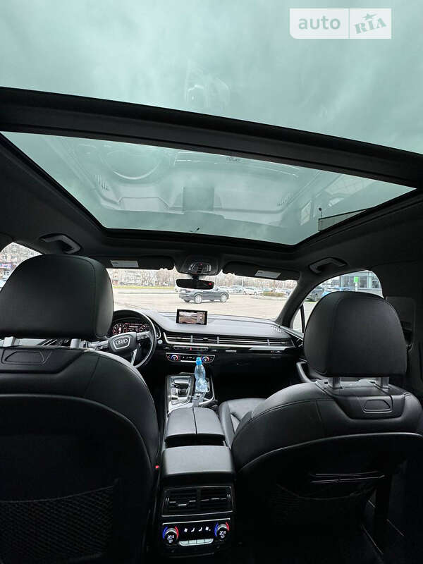 Внедорожник / Кроссовер Audi Q7 2017 в Черкассах