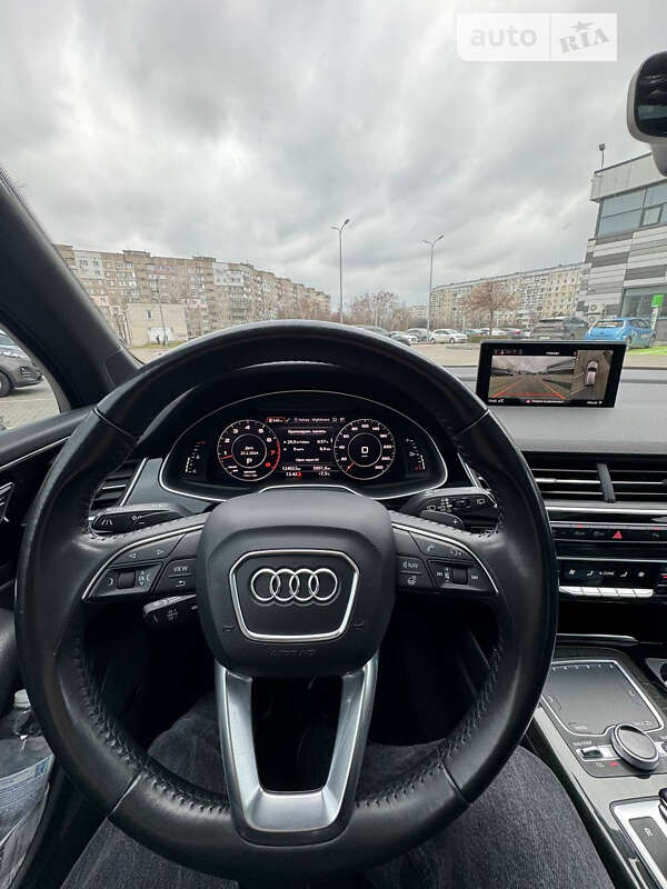 Внедорожник / Кроссовер Audi Q7 2017 в Черкассах