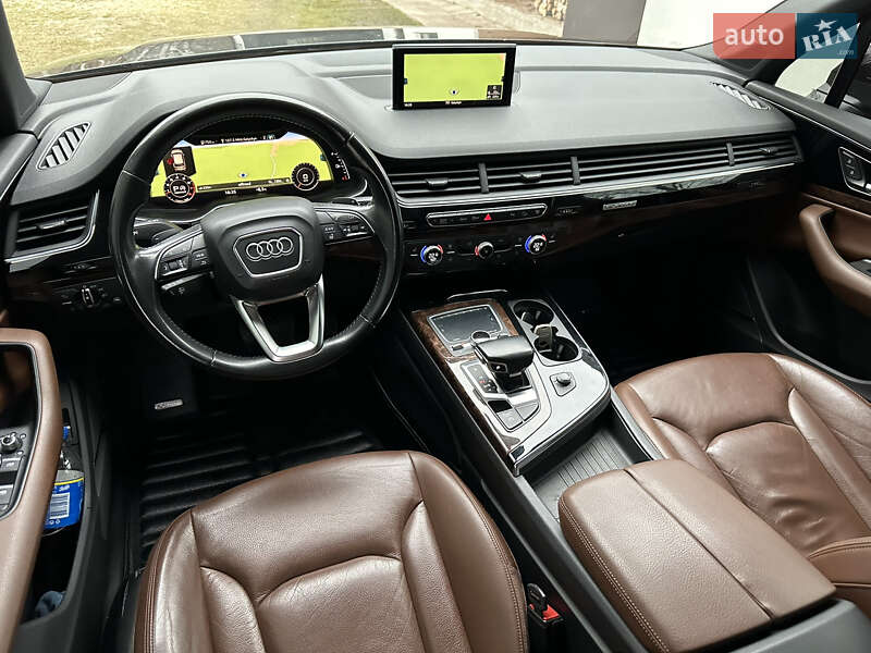 Позашляховик / Кросовер Audi Q7 2016 в Бродах