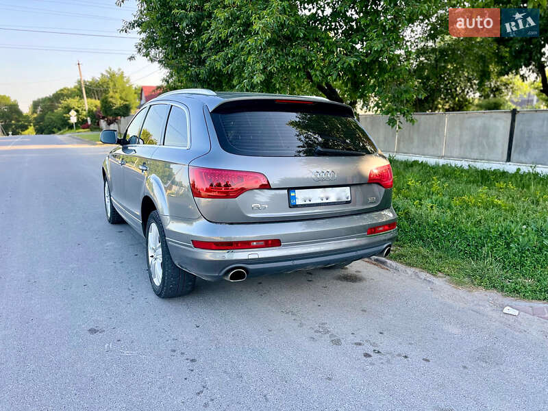 Внедорожник / Кроссовер Audi Q7 2013 в Каменец-Подольском