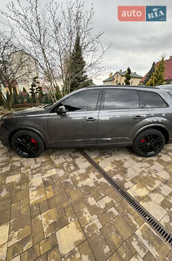 Внедорожник / Кроссовер Audi Q7 2019 в 