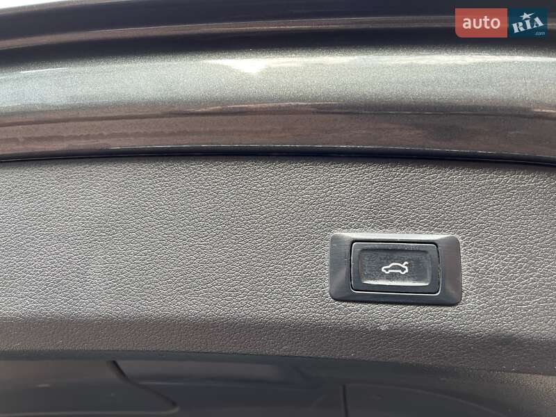 Внедорожник / Кроссовер Audi Q7 2014 в Стрые