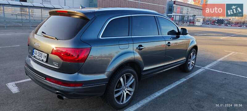 Внедорожник / Кроссовер Audi Q7 2015 в Киеве