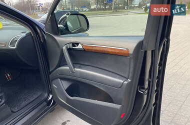Внедорожник / Кроссовер Audi Q7 2010 в 