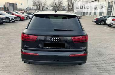 Позашляховик / Кросовер Audi Q7 2018 в Києві