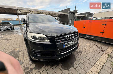 Внедорожник / Кроссовер Audi Q7 2006 в Ужгороде