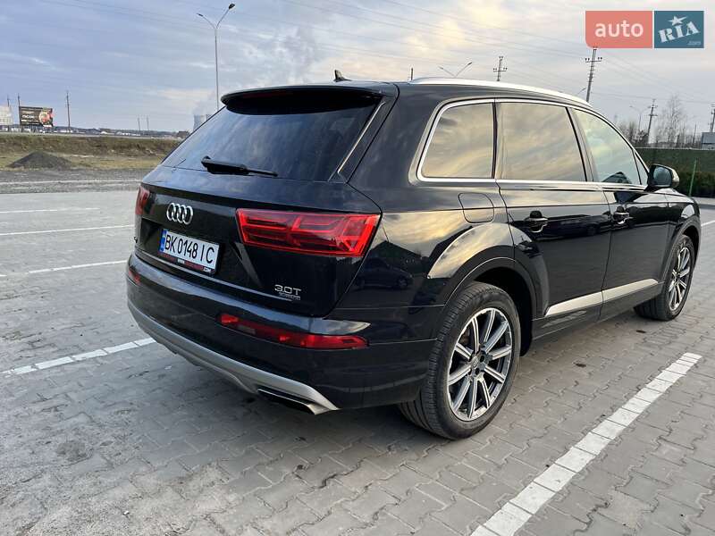 Позашляховик / Кросовер Audi Q7 2017 в Києві