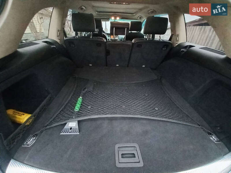 Позашляховик / Кросовер Audi Q7 2006 в Чернівцях