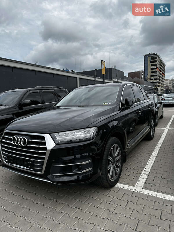 Внедорожник / Кроссовер Audi Q7 2016 в Киеве