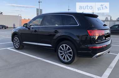 Внедорожник / Кроссовер Audi Q7 2019 в Киеве