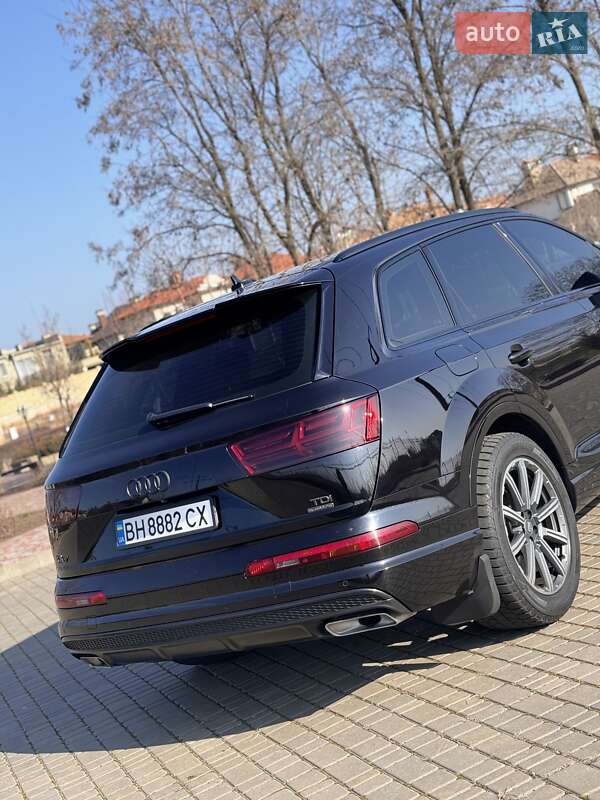 Позашляховик / Кросовер Audi Q7 2016 в Одесі