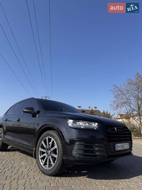 Позашляховик / Кросовер Audi Q7 2016 в Одесі
