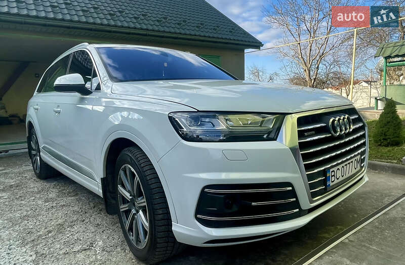 Внедорожник / Кроссовер Audi Q7 2018 в Трускавце