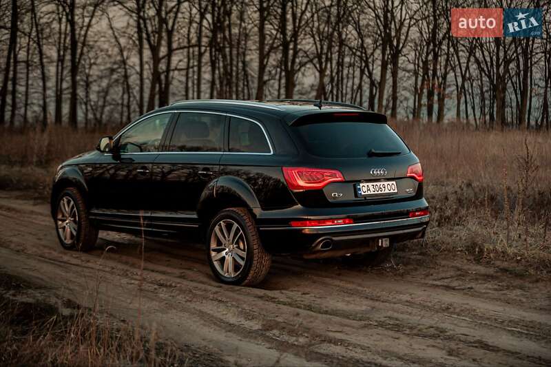 Внедорожник / Кроссовер Audi Q7 2015 в Черкассах