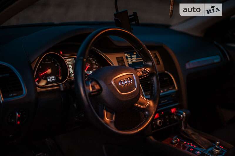 Внедорожник / Кроссовер Audi Q7 2015 в Черкассах