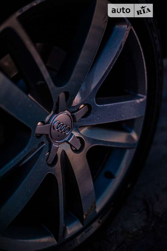 Внедорожник / Кроссовер Audi Q7 2015 в Черкассах