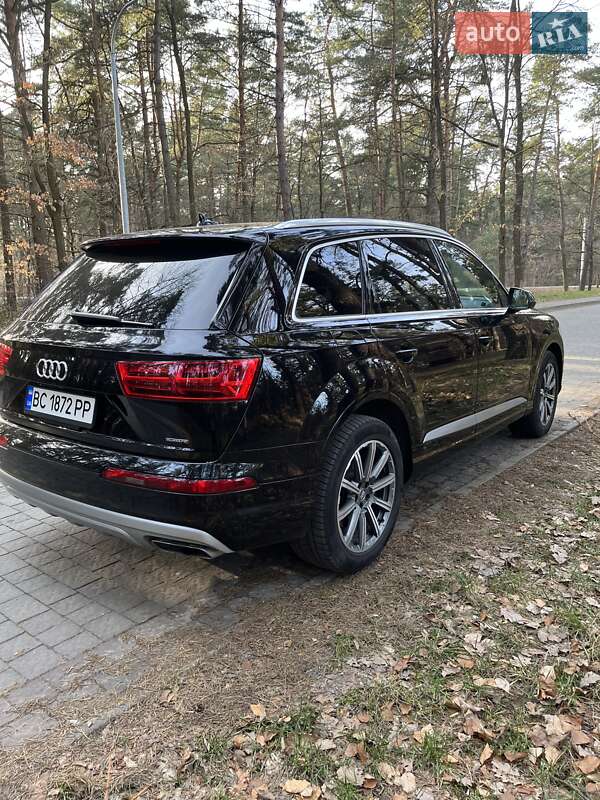Позашляховик / Кросовер Audi Q7 2018 в Львові