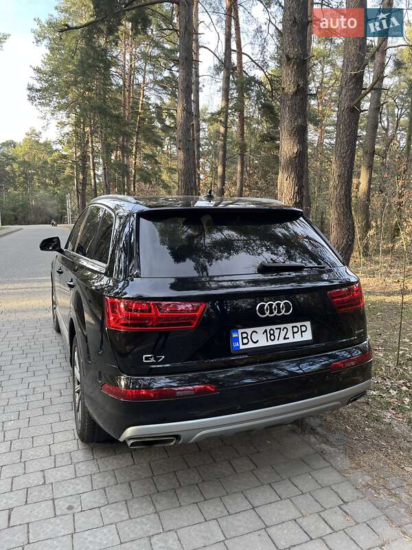 Позашляховик / Кросовер Audi Q7 2018 в Львові