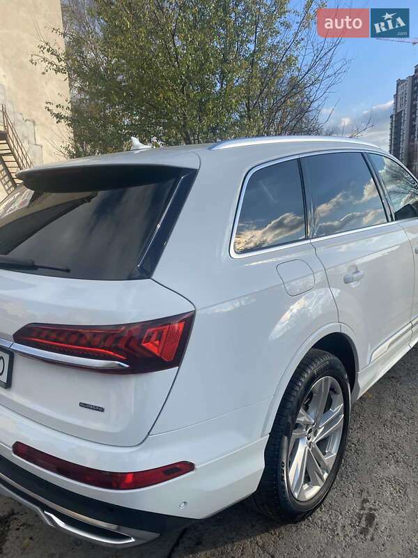 Внедорожник / Кроссовер Audi Q7 2020 в Тернополе