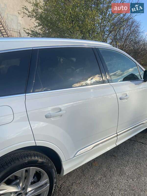 Внедорожник / Кроссовер Audi Q7 2020 в Тернополе
