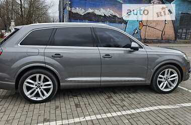 Внедорожник / Кроссовер Audi Q7 2015 в Луцке