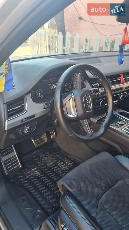 Внедорожник / Кроссовер Audi Q7 2018 в Рахове