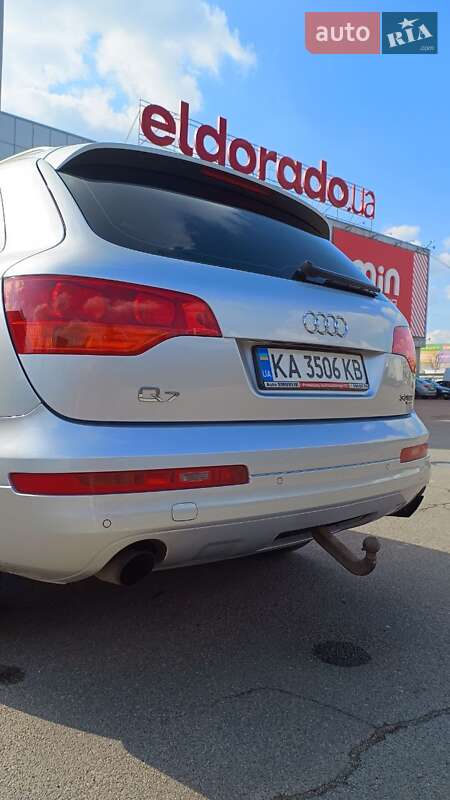 Внедорожник / Кроссовер Audi Q7 2006 в Киеве