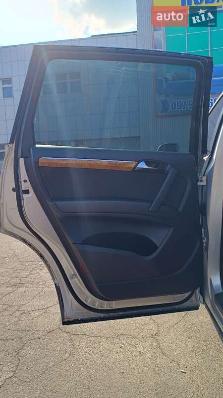 Внедорожник / Кроссовер Audi Q7 2006 в Киеве