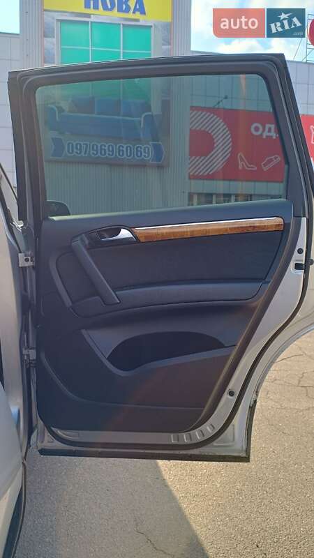 Внедорожник / Кроссовер Audi Q7 2006 в Киеве
