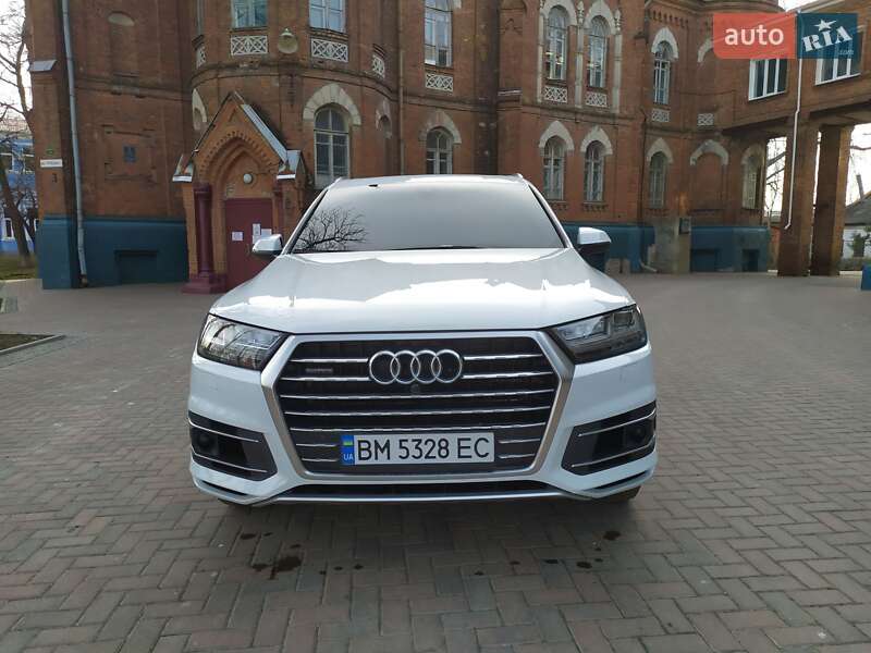 Позашляховик / Кросовер Audi Q7 2017 в Сумах