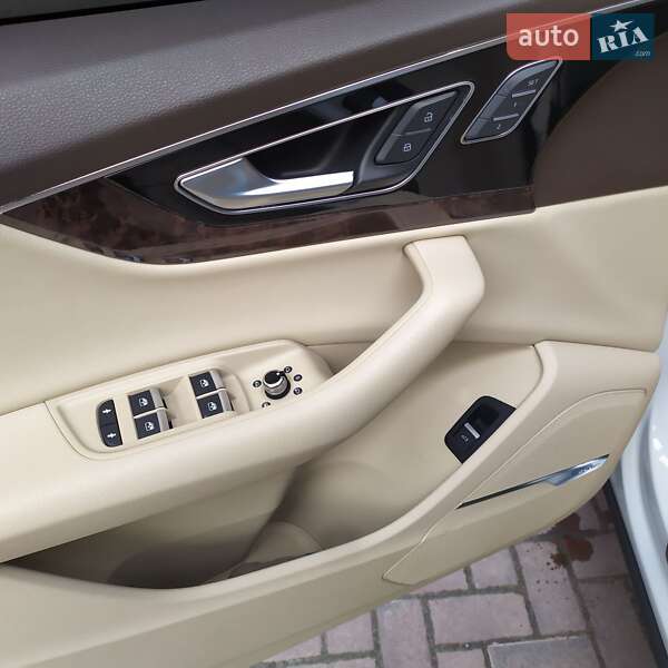 Позашляховик / Кросовер Audi Q7 2017 в Сумах