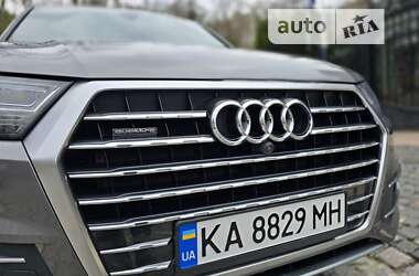 Внедорожник / Кроссовер Audi Q7 2016 в Киеве