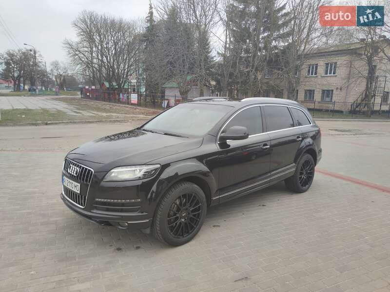 Внедорожник / Кроссовер Audi Q7 2011 в Березане