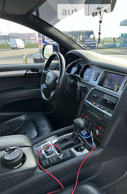 Внедорожник / Кроссовер Audi Q7 2010 в 