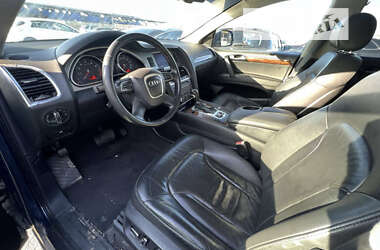 Внедорожник / Кроссовер Audi Q7 2010 в 