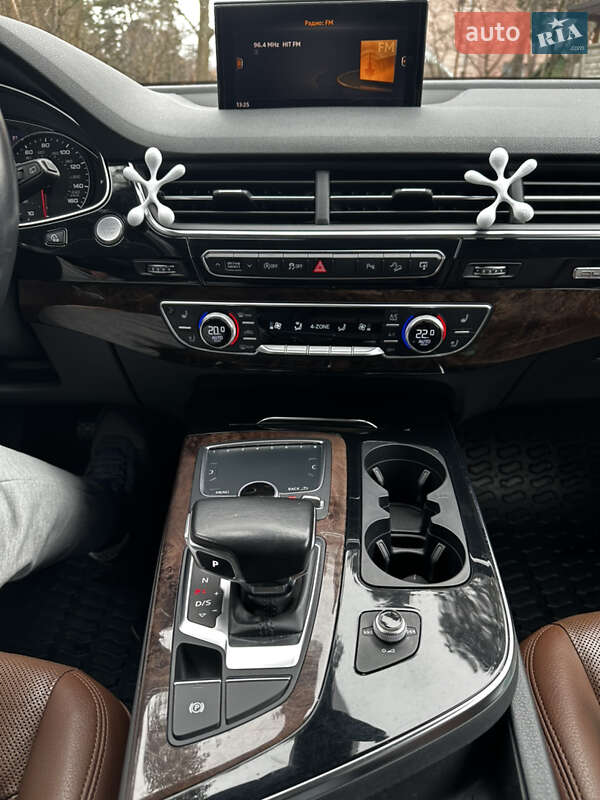 Внедорожник / Кроссовер Audi Q7 2016 в Броварах