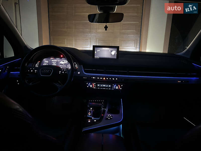 Внедорожник / Кроссовер Audi Q7 2016 в Луцке