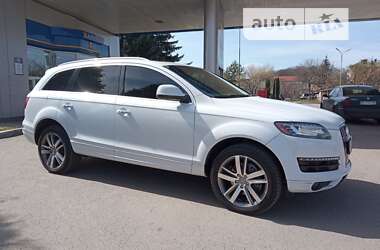 Позашляховик / Кросовер Audi Q7 2013 в Городку