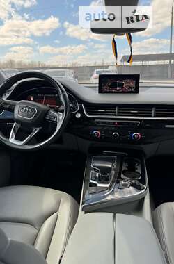 Внедорожник / Кроссовер Audi Q7 2016 в Покровске