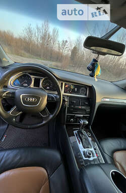 Позашляховик / Кросовер Audi Q7 2013 в Запоріжжі
