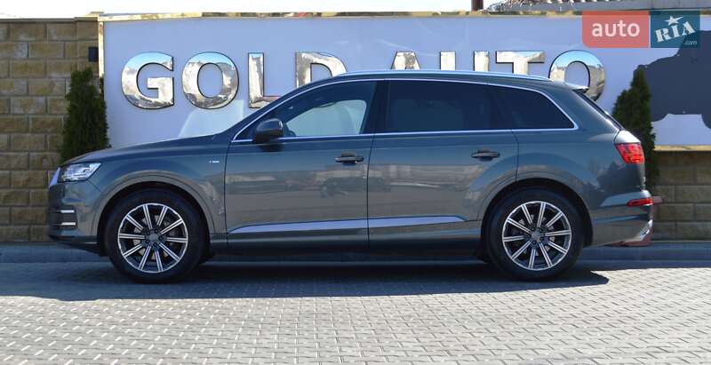 Внедорожник / Кроссовер Audi Q7 2017 в Одессе